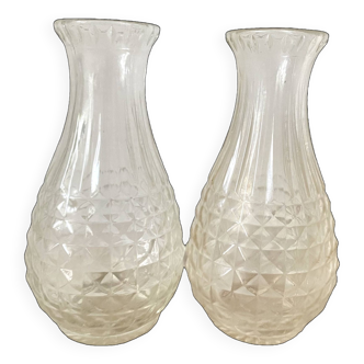 Paire de vase en verre moulé, années 50