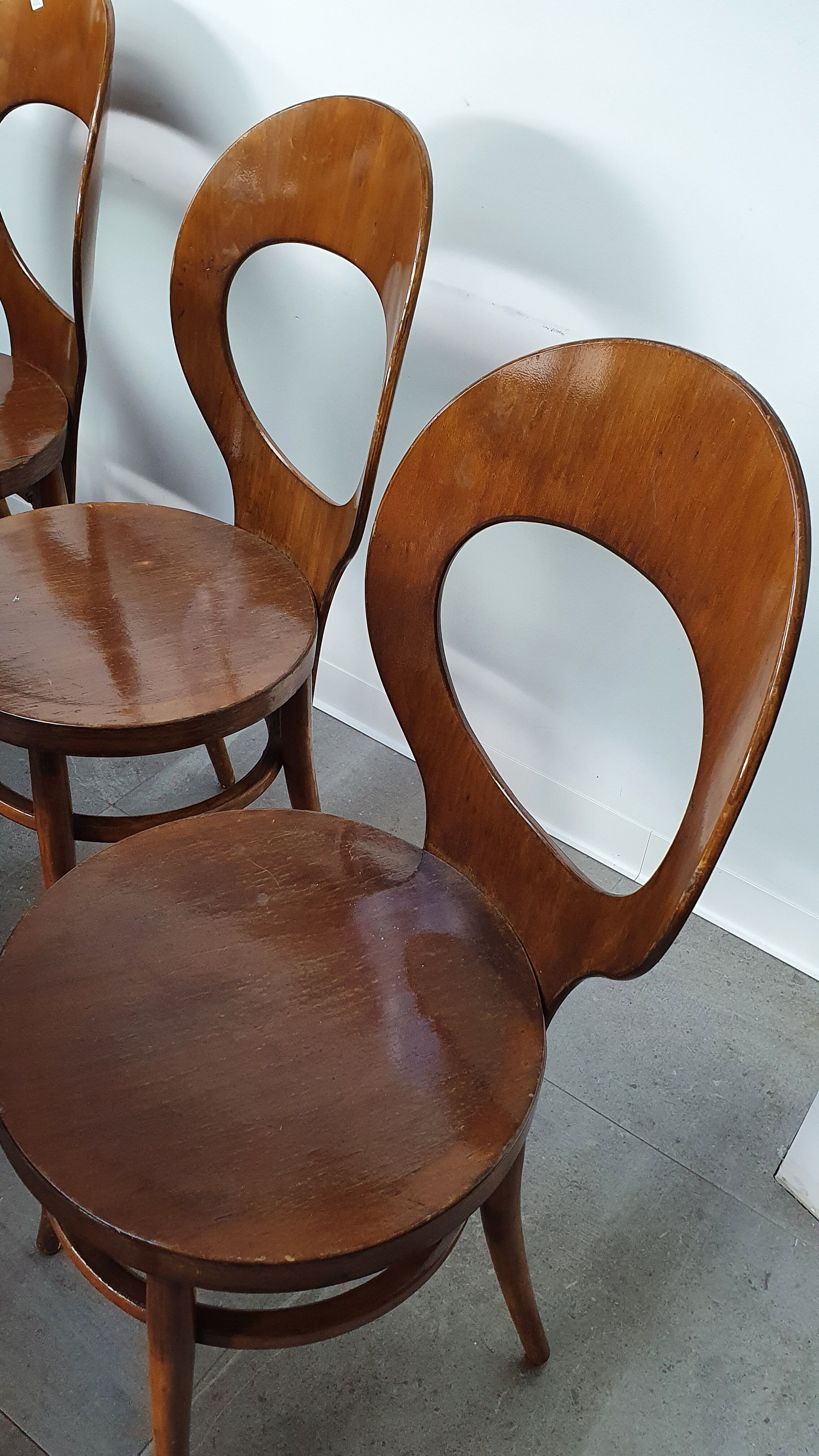 Ensemble table de ferme et 6 chaises Mouettes de Baumann