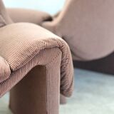 Pair of P60 armchairs by Vittorio Introini for Saporiti