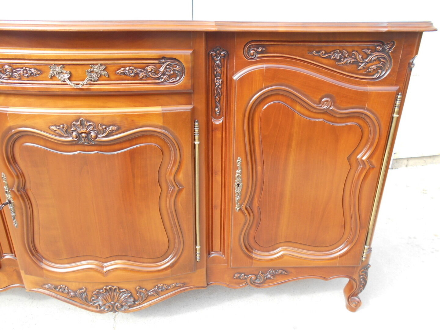 Enfilade in Provençal cherry tree, Louis XV style