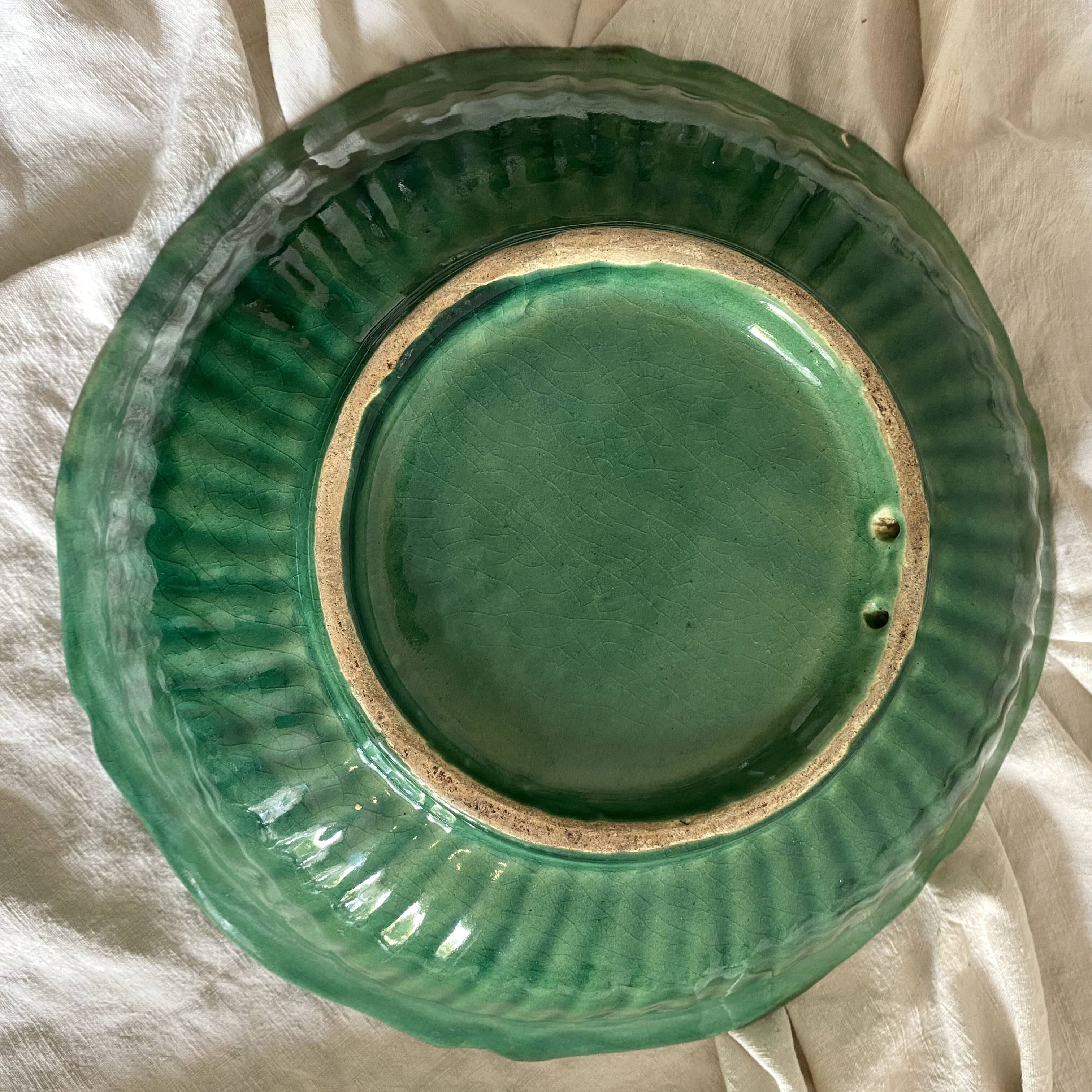 Salad bowl, fruit bowl in green ceramic