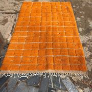 Beni Ouraine rug in natural wool, orange, size 150/250 cm.