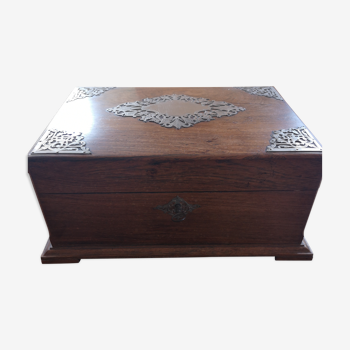 Jewelry box