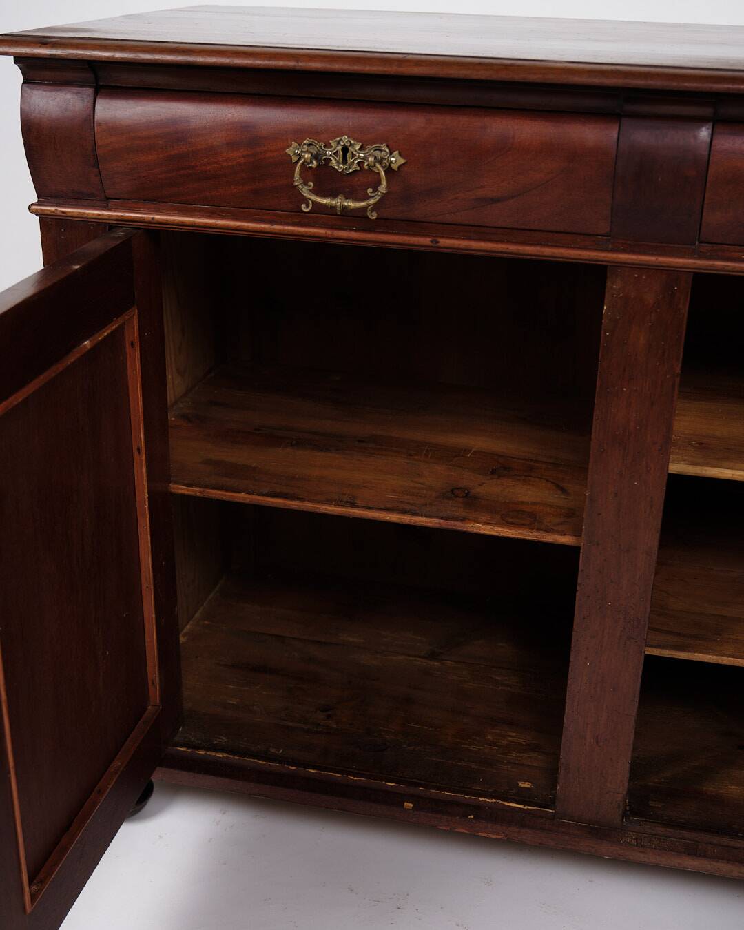 Low antique sideboard - hand polished mahogany - fixed shelves - 1880s