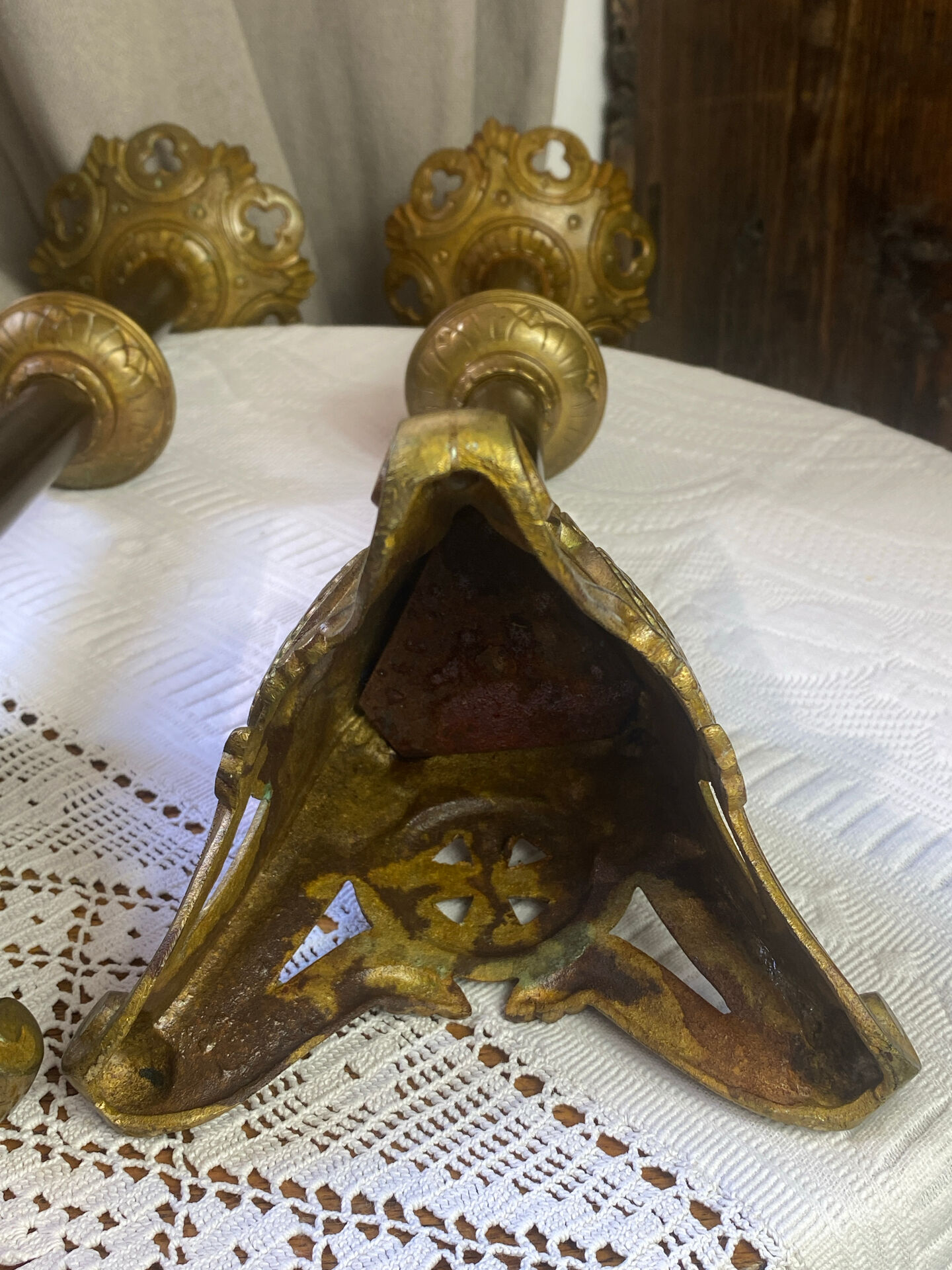Pair of candlesticks in bronze and brass