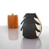 Vintage Danish pottery vase with graphic monochrome design and glazing from Helge Österberg