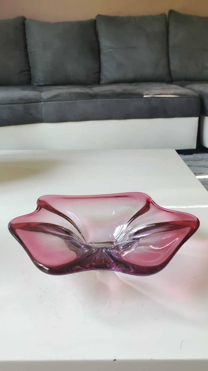 Pocket tray floral shape. in pink tones. murano style. diam 24 cm