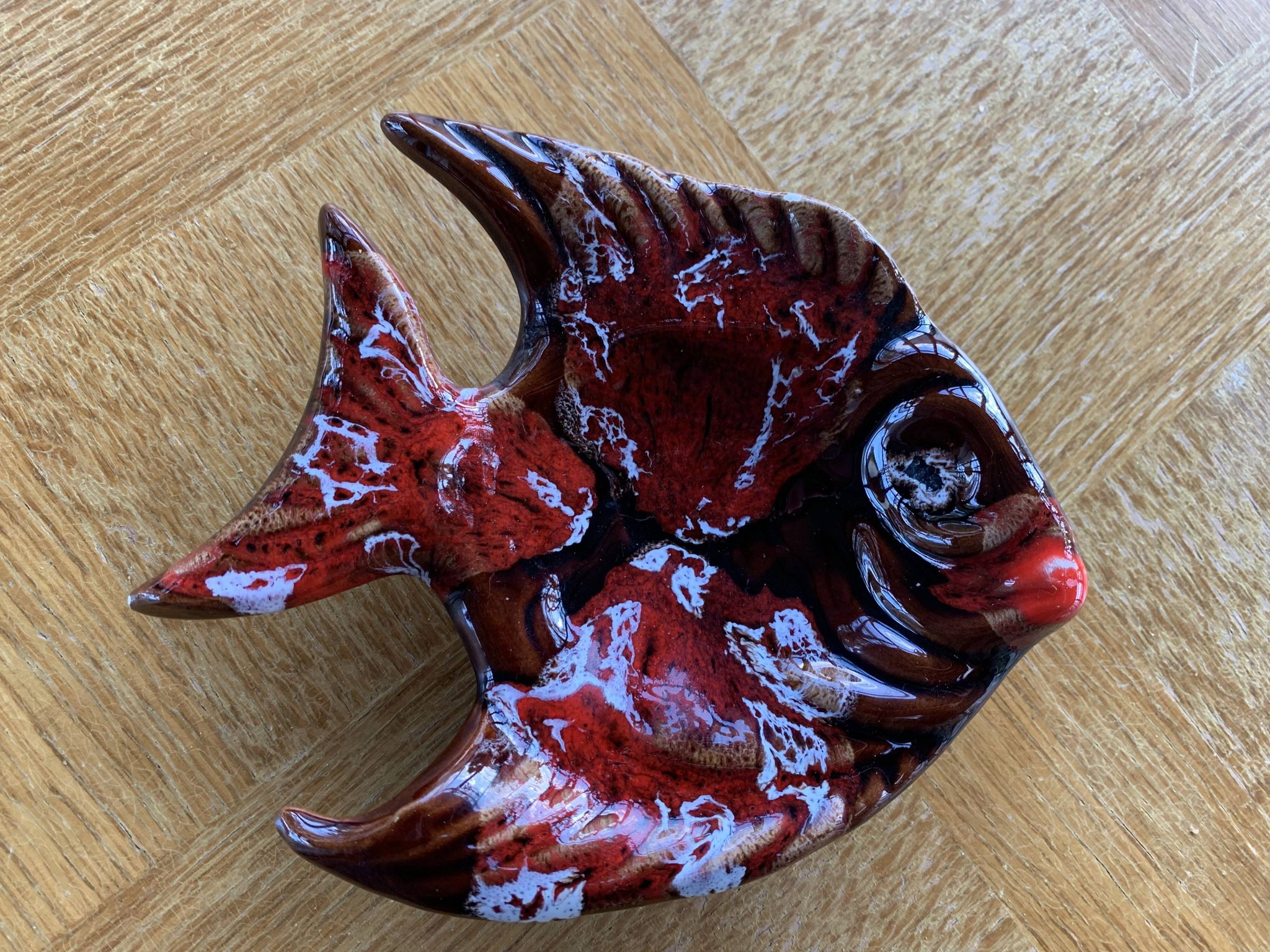 Dish fish shape glazed ceramic vintage slurry