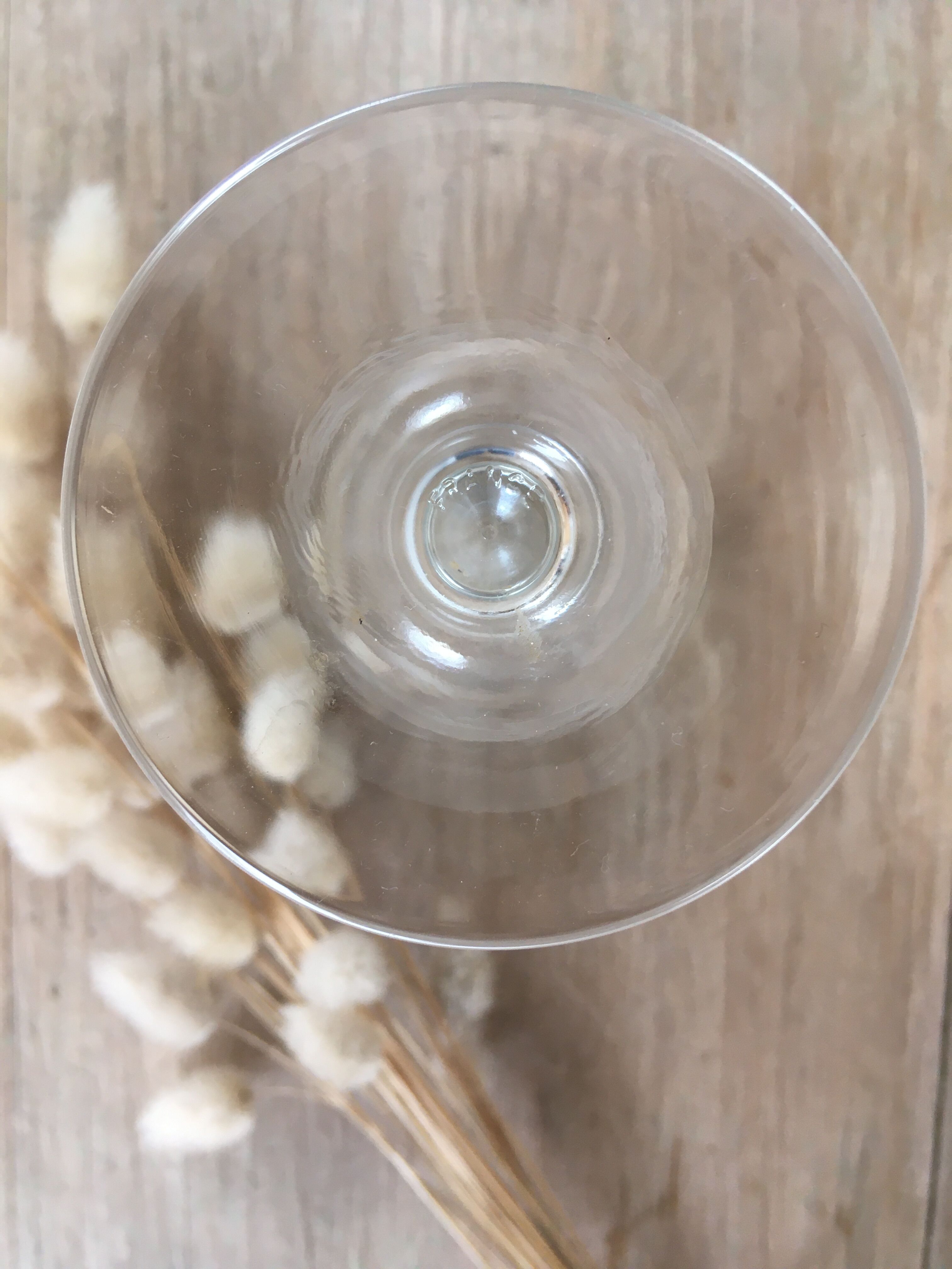 6 verres à pied en verre gravé croisillons