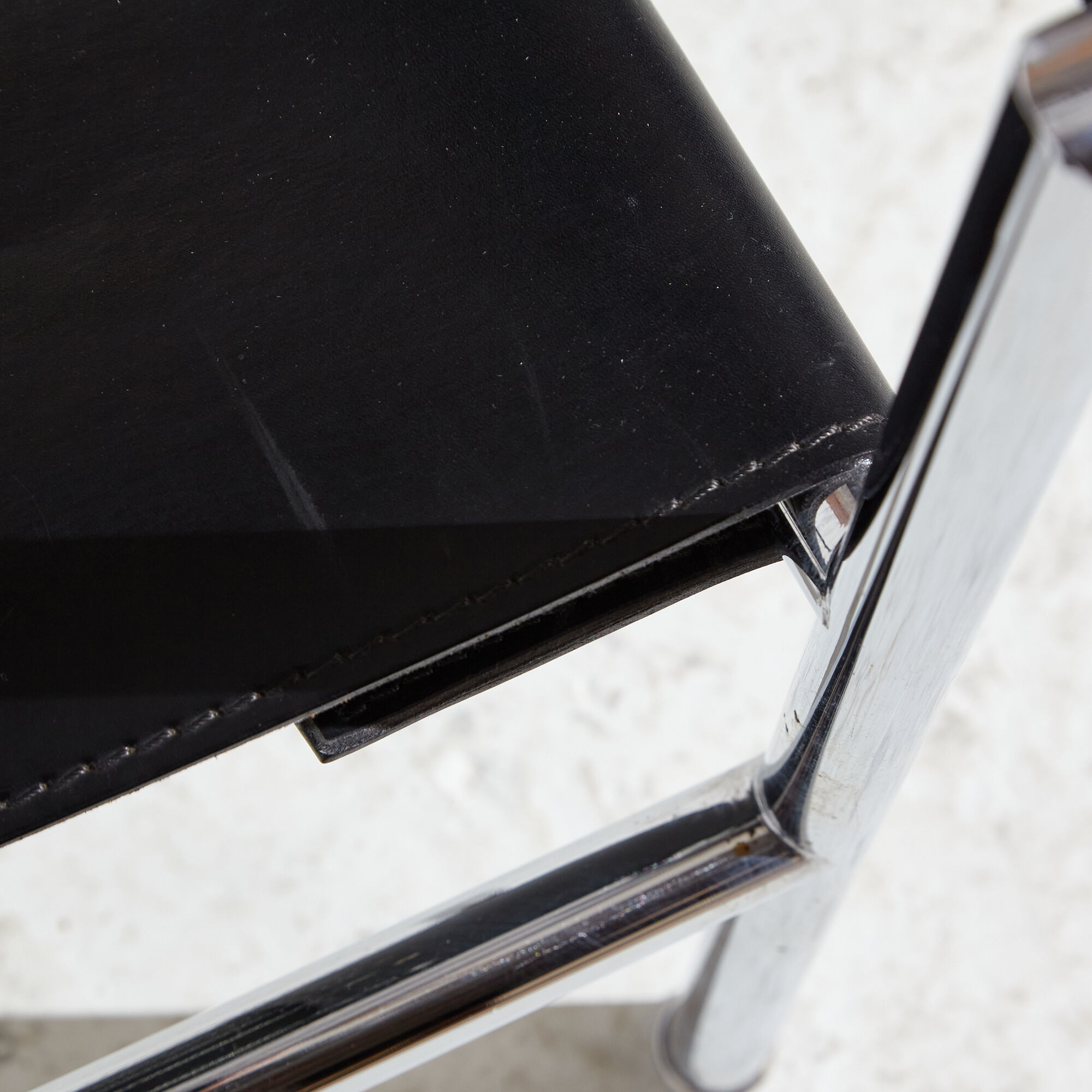 Lc1 leather armchair by le corbusier for cassina