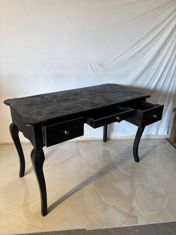 Bureau ancien patiné noir – pieds galbés et style campagne chic
