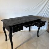 Antique black patinated desk – curved legs and chic country style