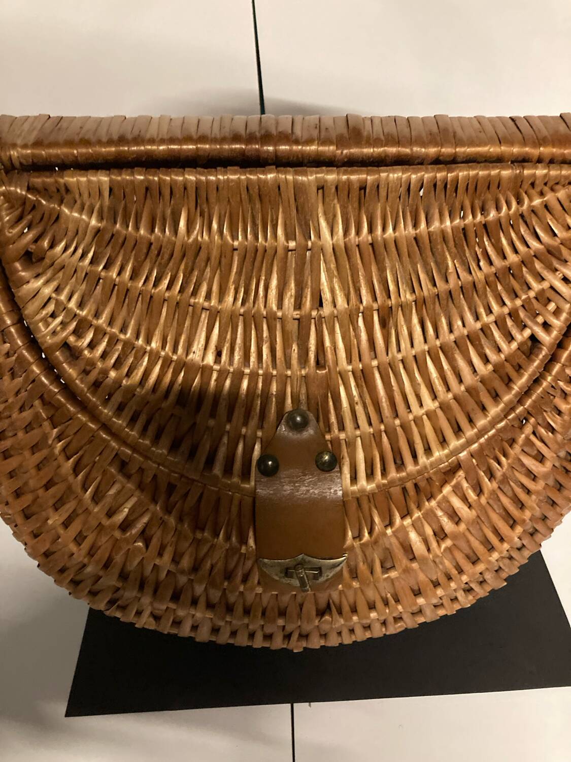 Vintage 70s wicker shopping basket
