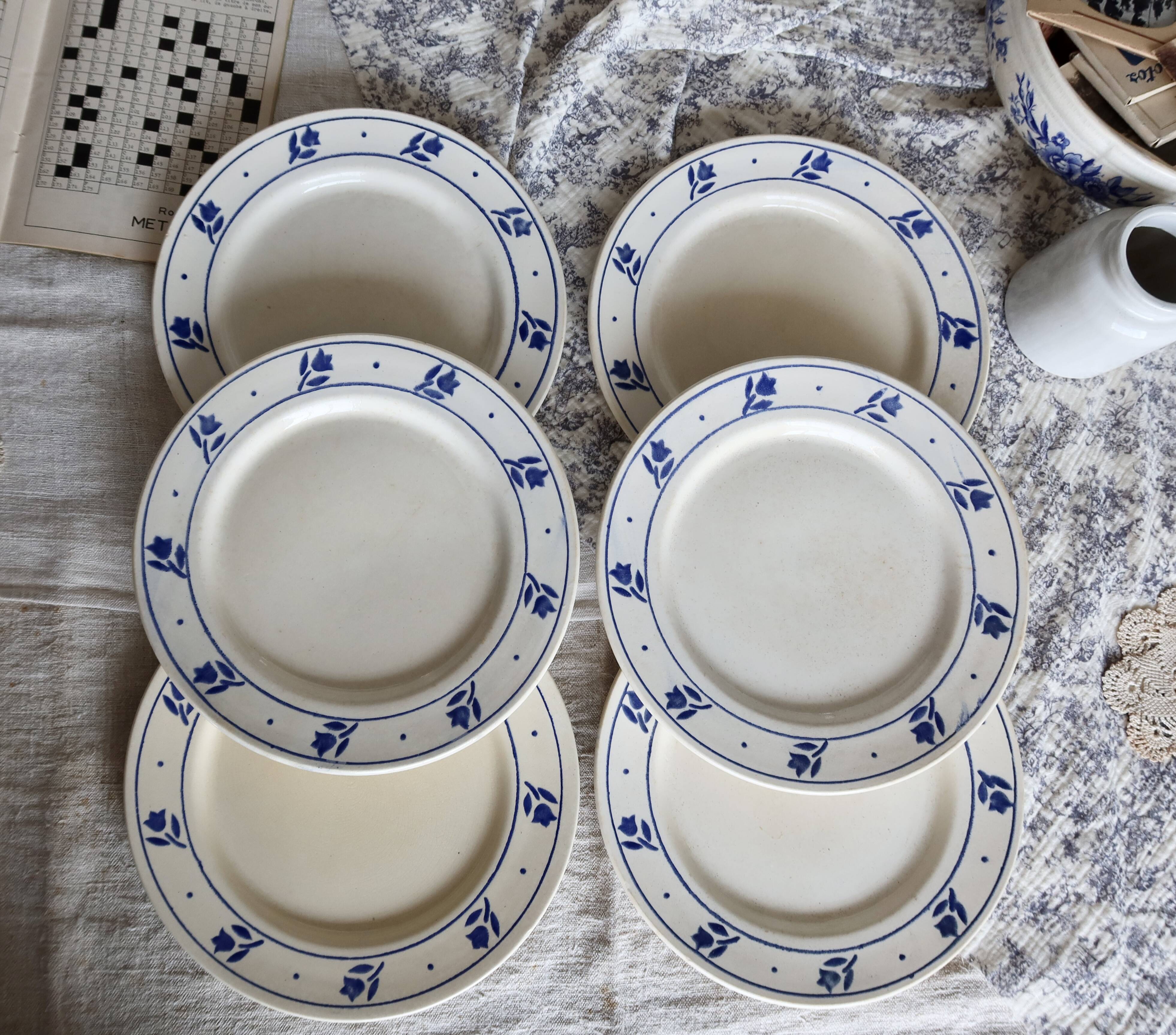 6 antique earthenware dinner plates - Blue tulip decor