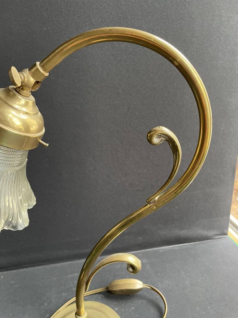 Lampe de table – Laiton doré et verre moulé