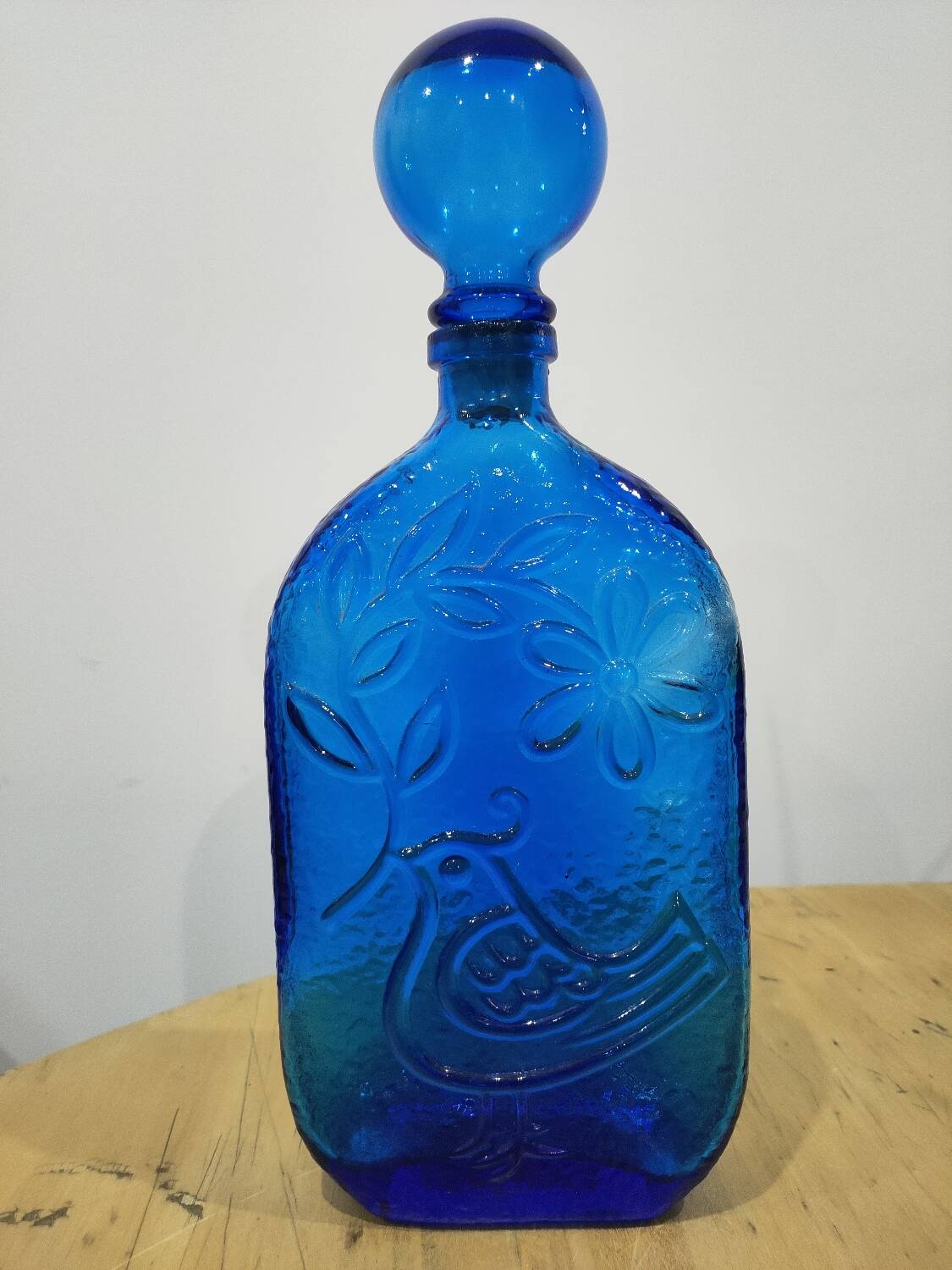 XXL cobalt blue bottle with embossed bird