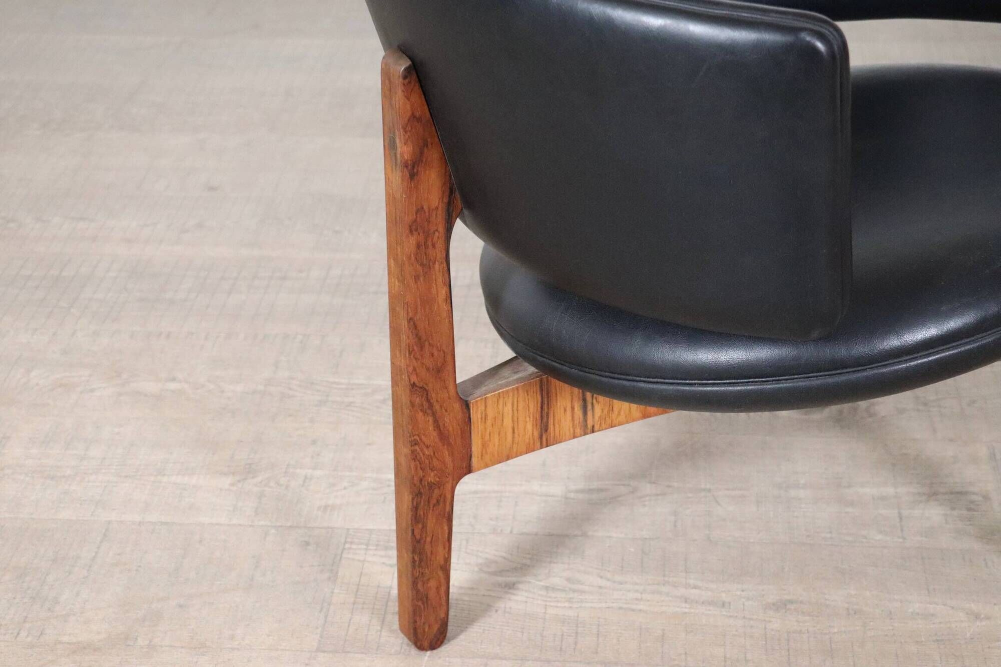 Sven Ellekaer Lounge Chair And Stool For Christian Linneberg 1962