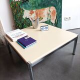 Table basse chromée