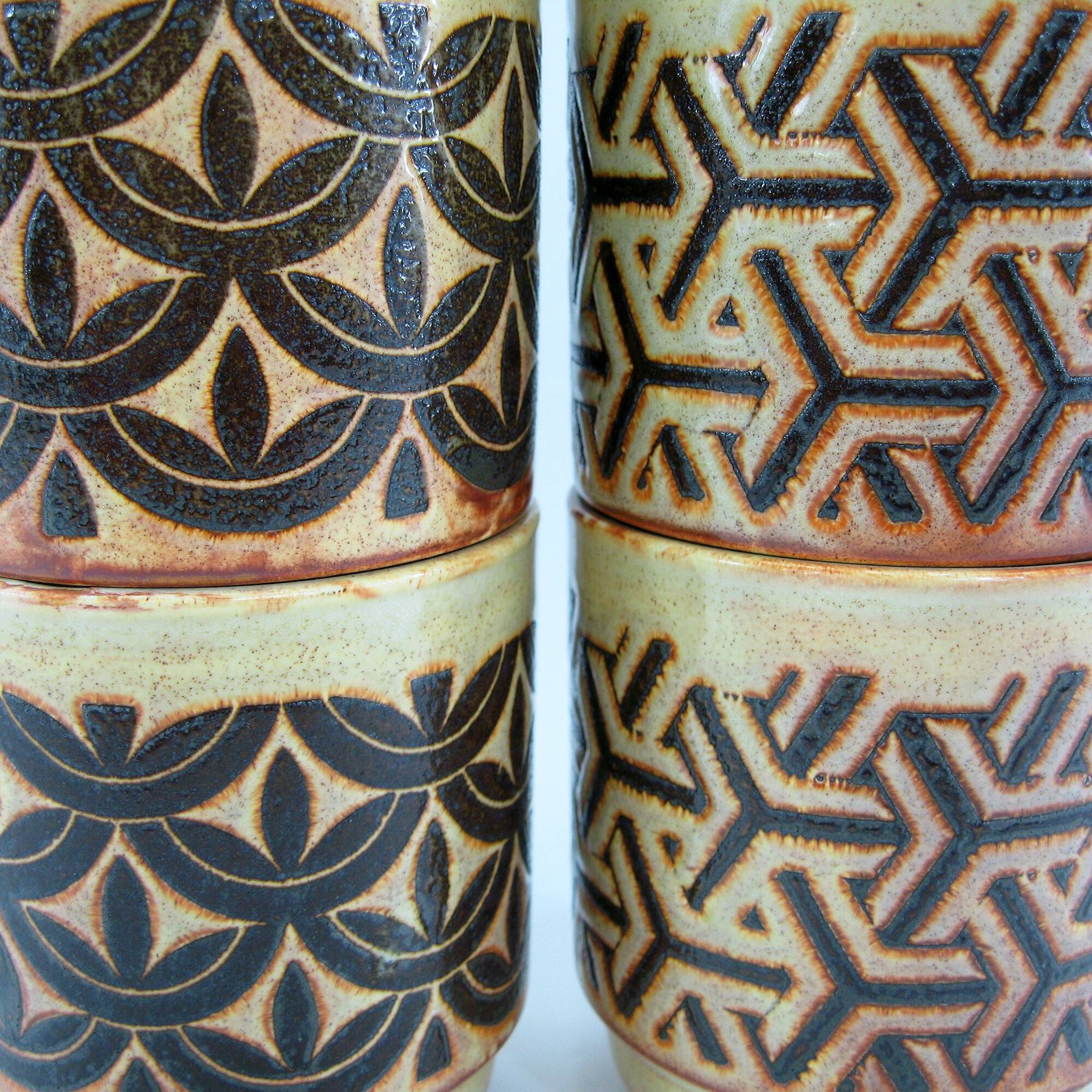 5 beige and fawn stoneware mugs - brown geometric decor - made in England - vintage 70s