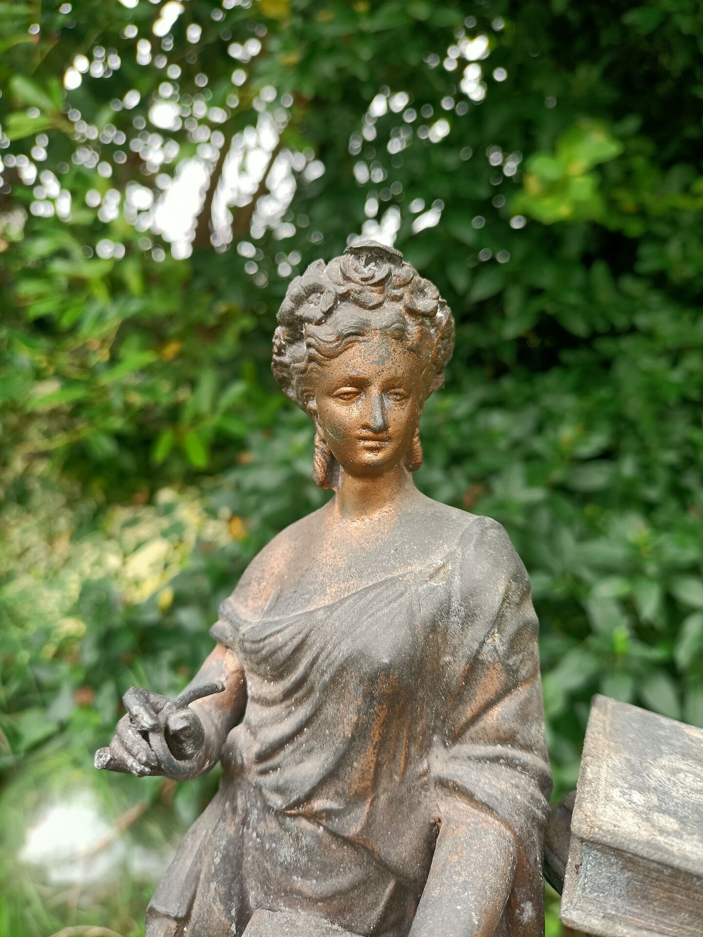 Statue