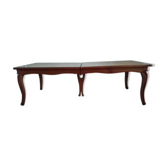 Dining room table