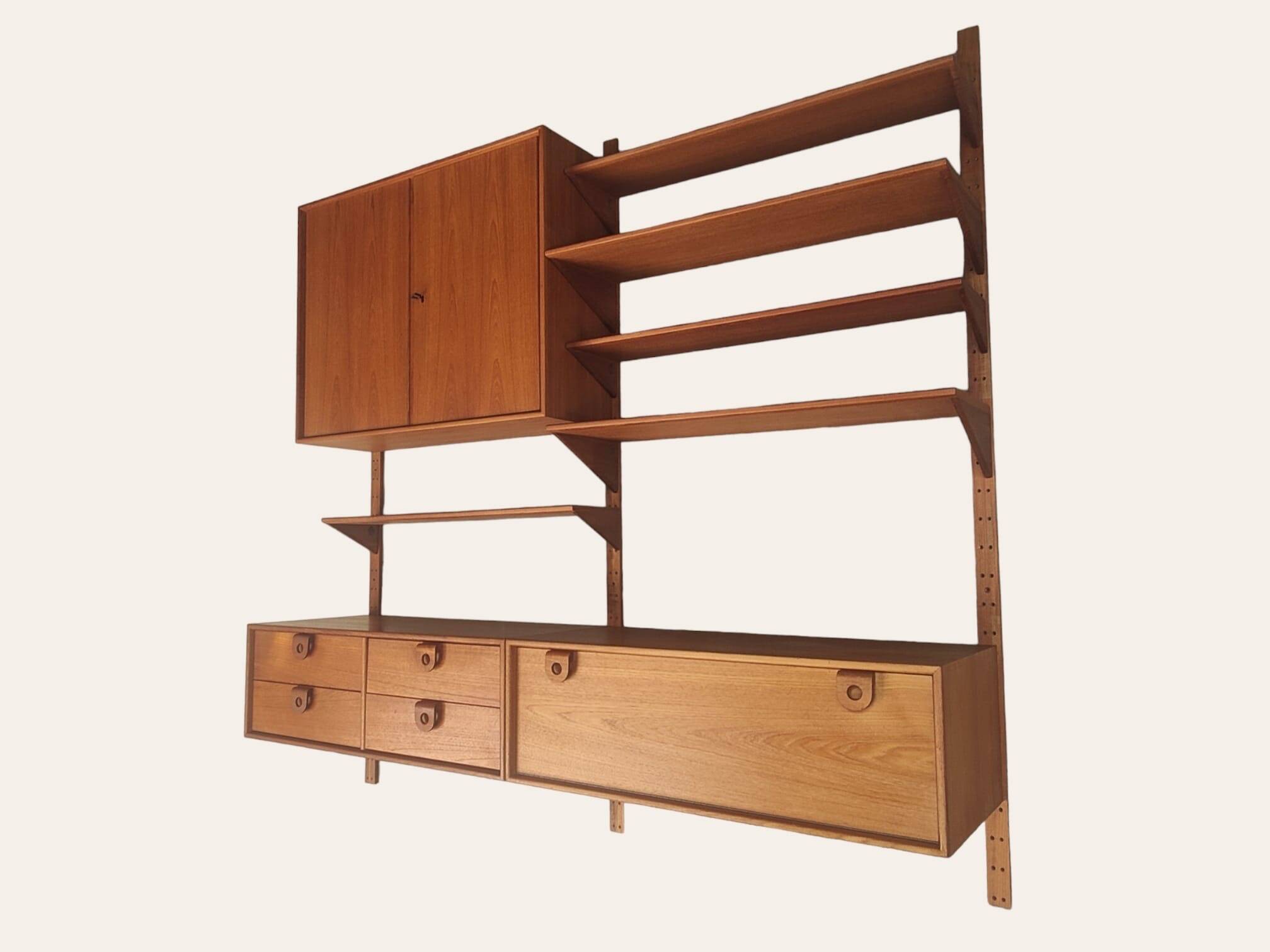 Système mural du milieu du siècle