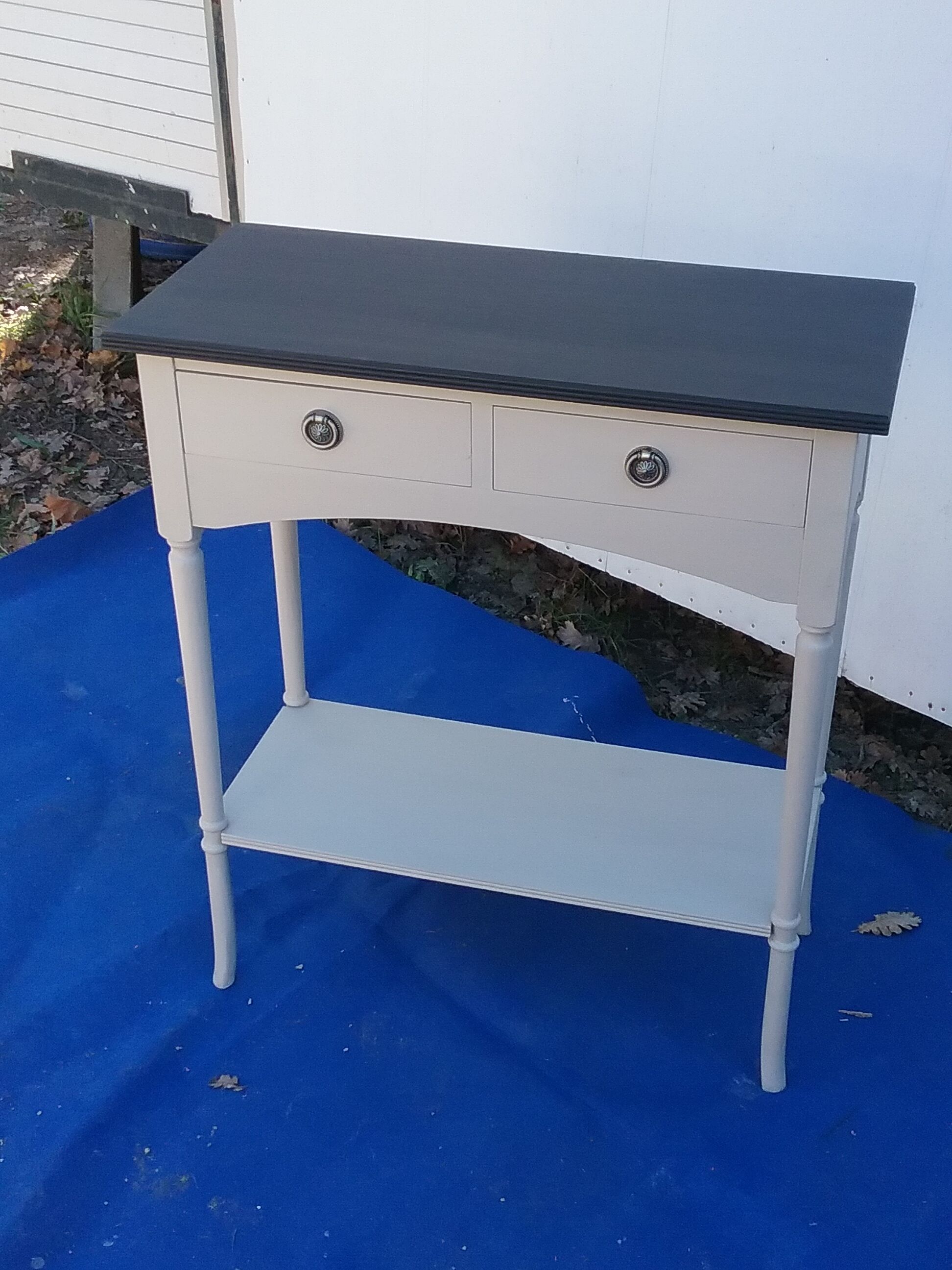 Grey console