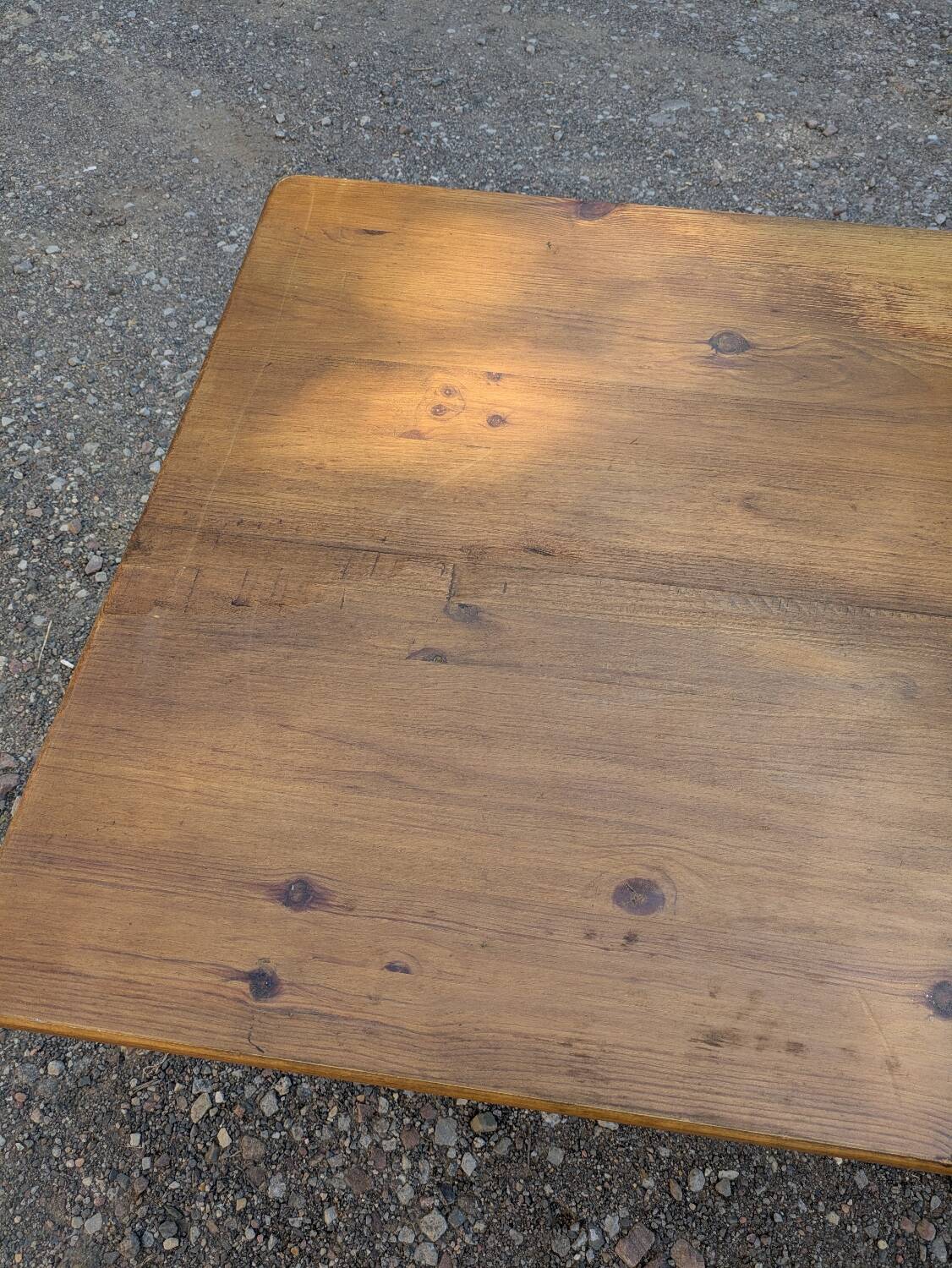 Table with turned legs