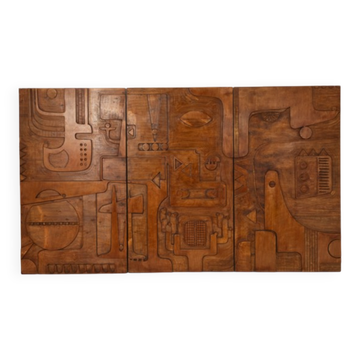 Victory of Segonzac. Triptych panel in carved wood. Contemporary.