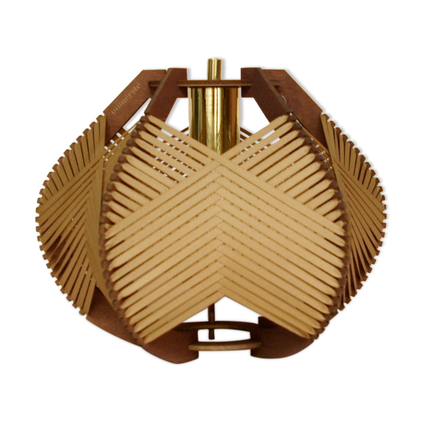 Woven camel lamp to install