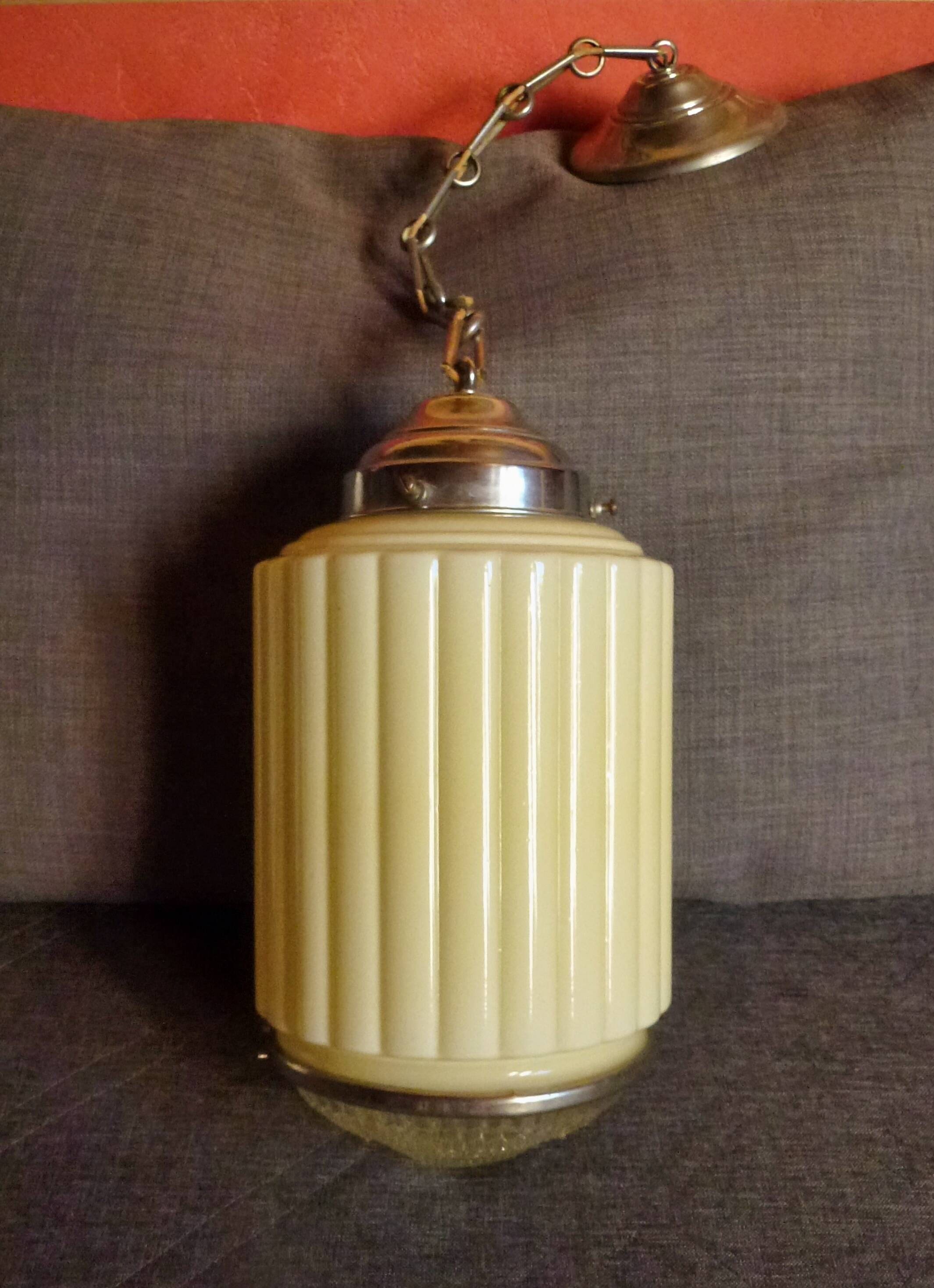 Art Deco "skyscraper" suspension