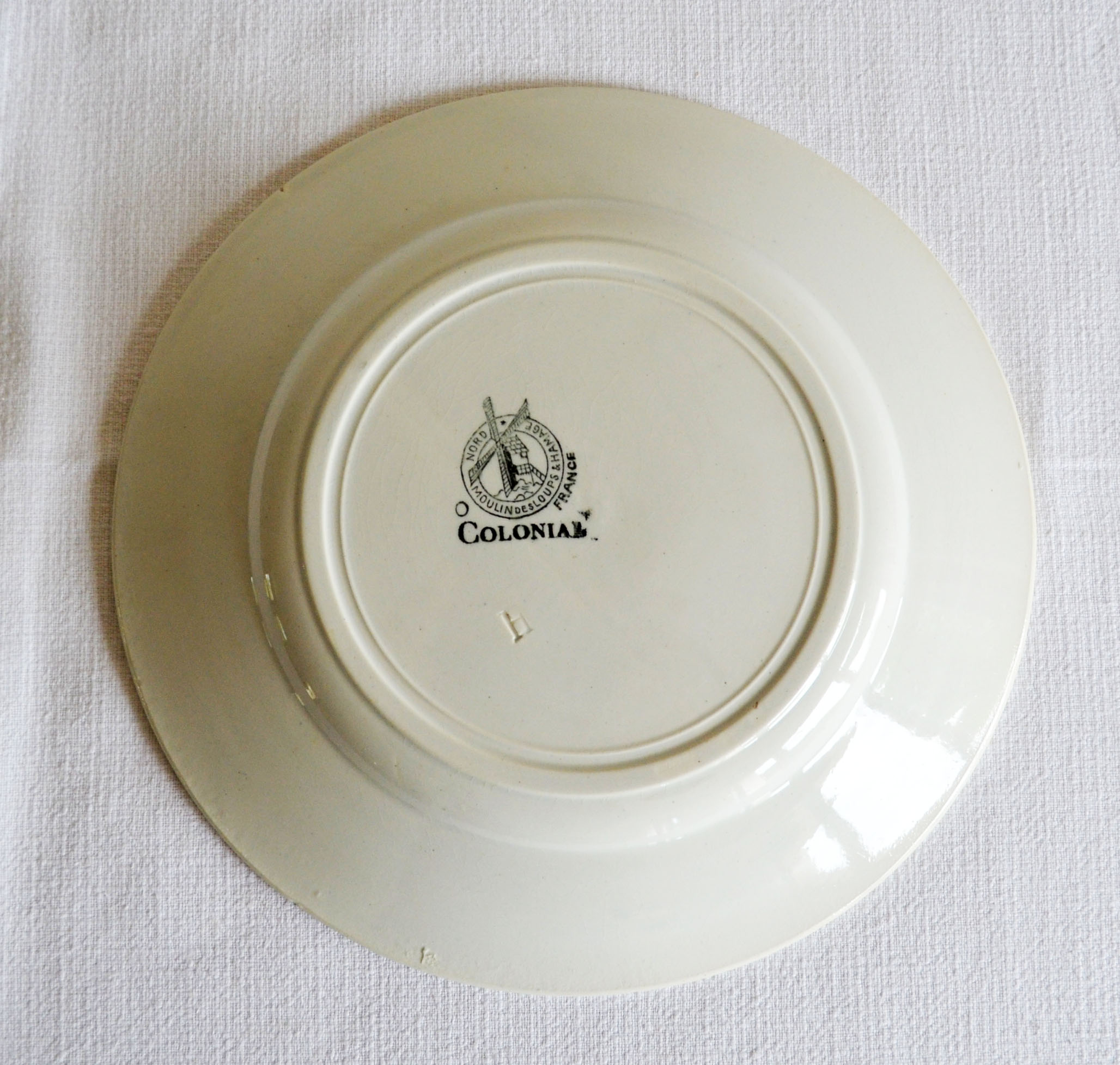 Plate iron earth Moulin de Loups