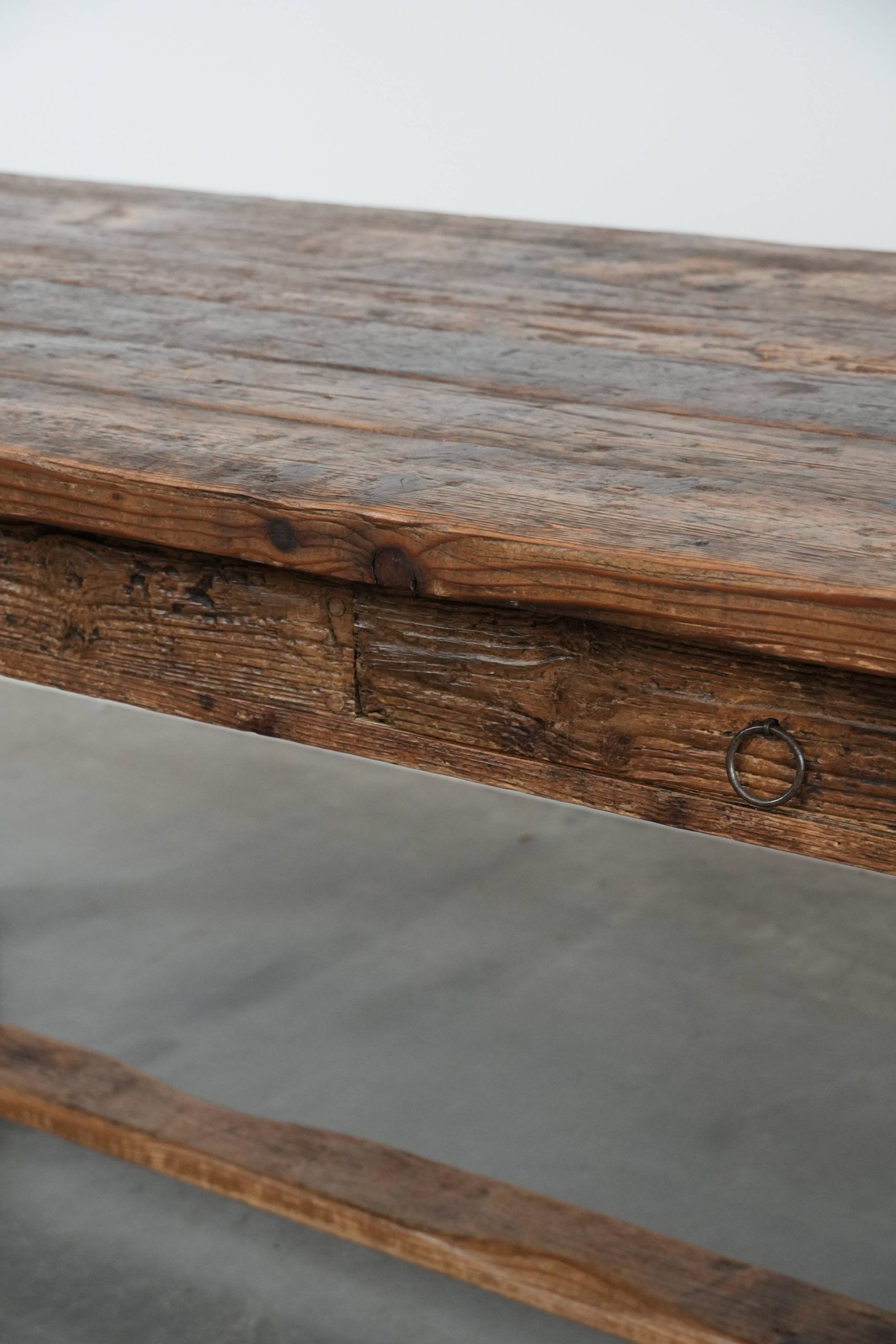 Magnificent and robust antique farmhouse dining table made of pine wood