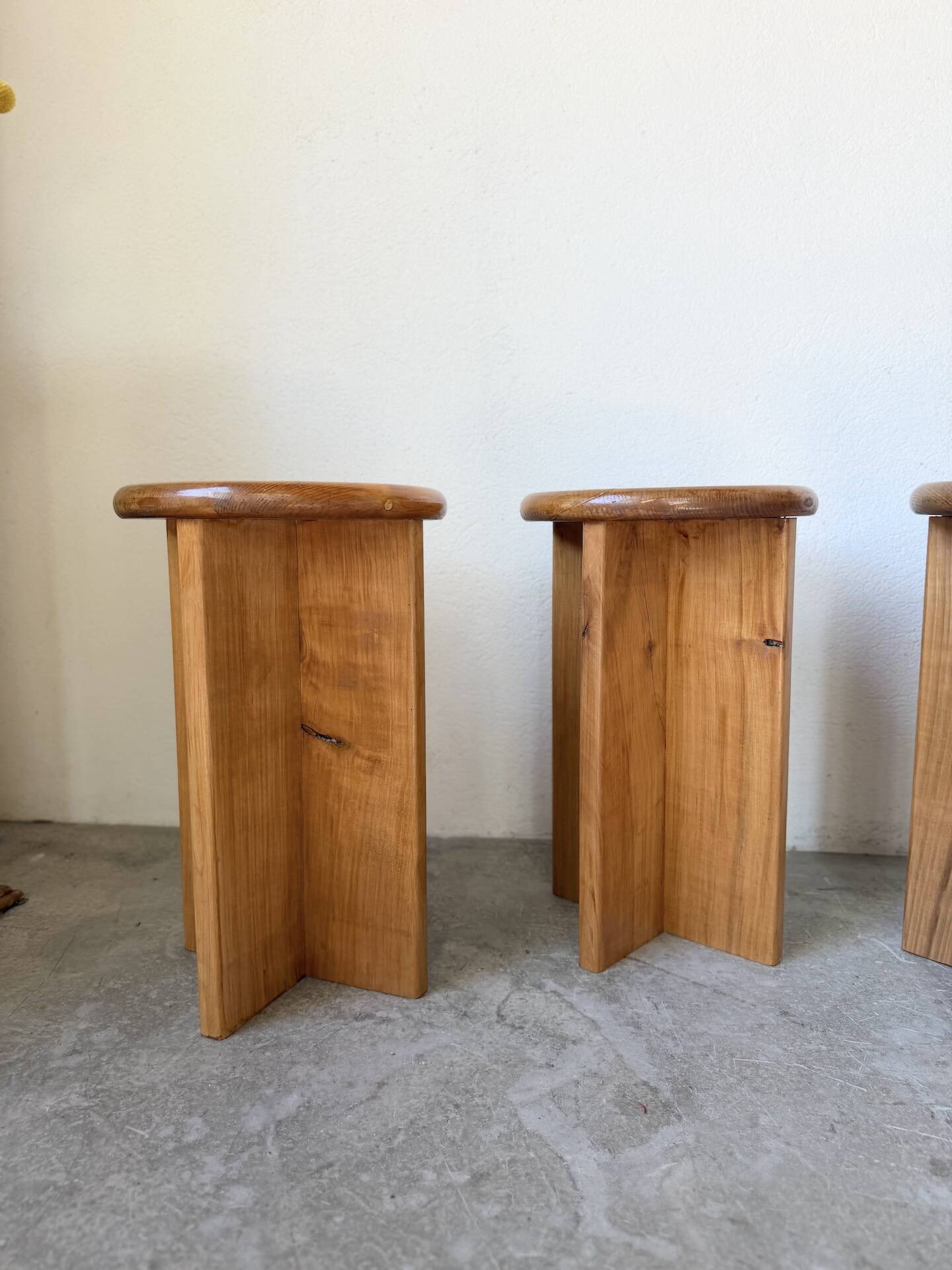 Set of 4 oak stools from the 1950s, constructivist style.