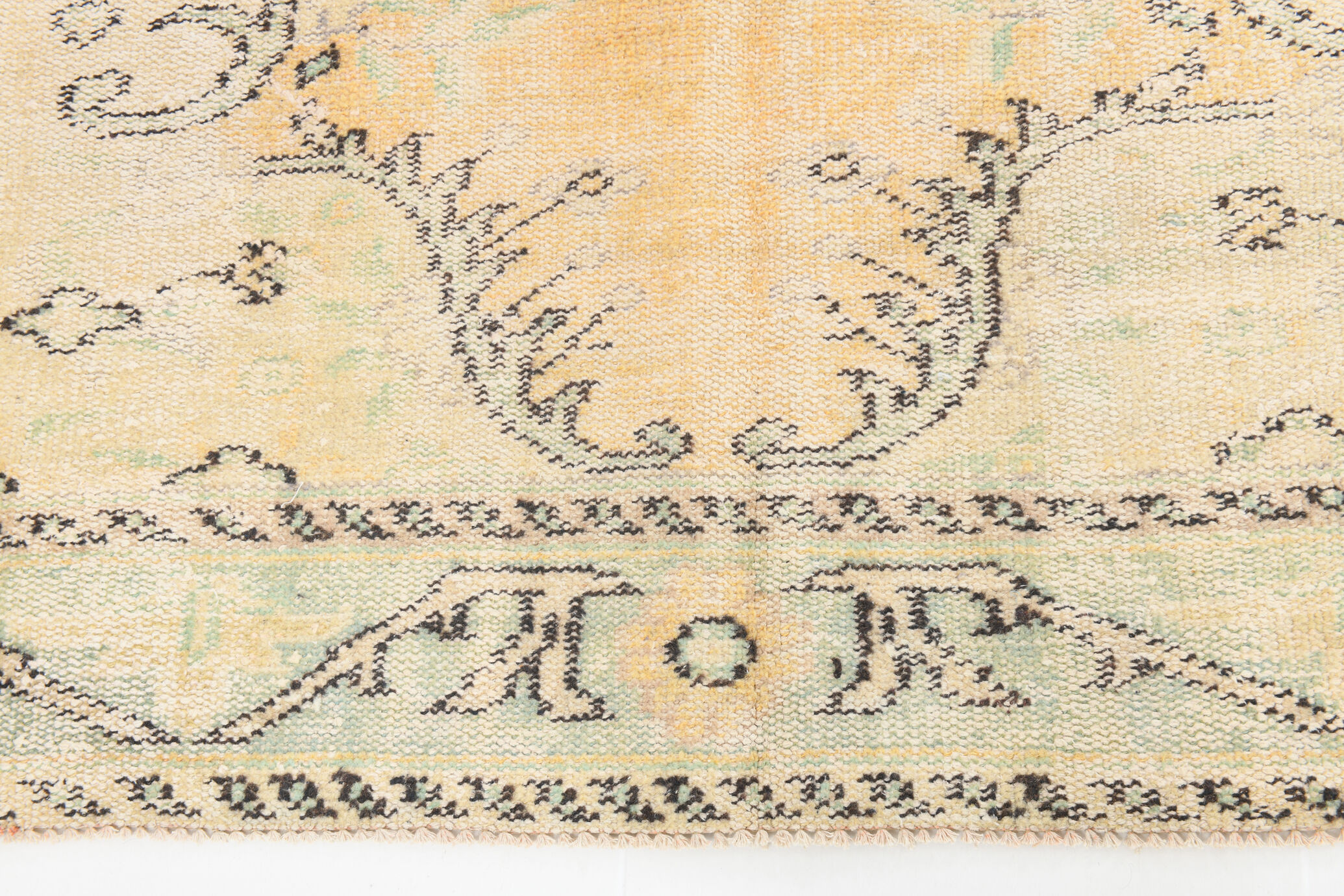 Classic faded yellow oushak rug 269x176cm