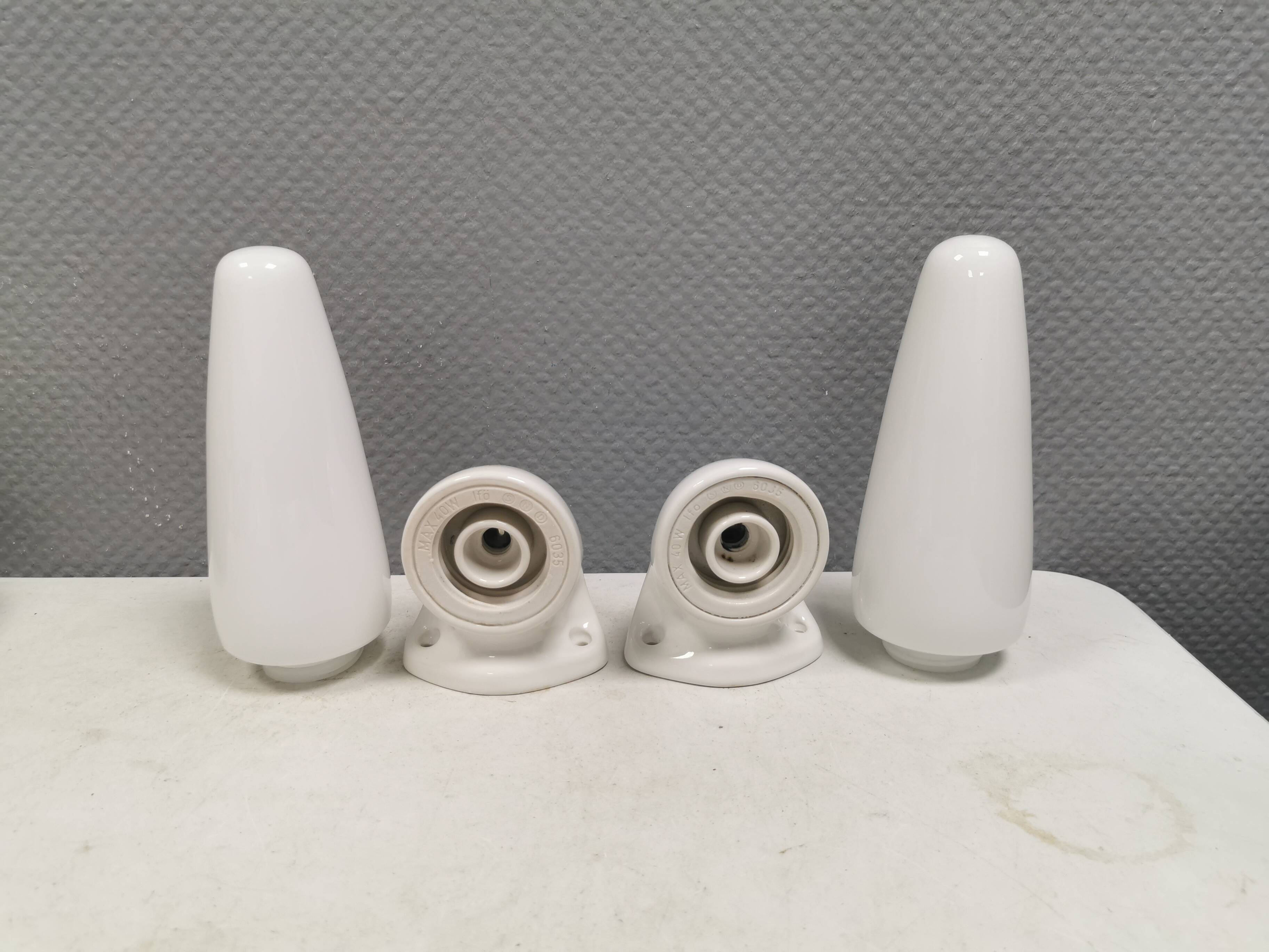 Lampes de salle de bain en céramique vintage par Sigvard Bernadotte, IFÖ Suède.