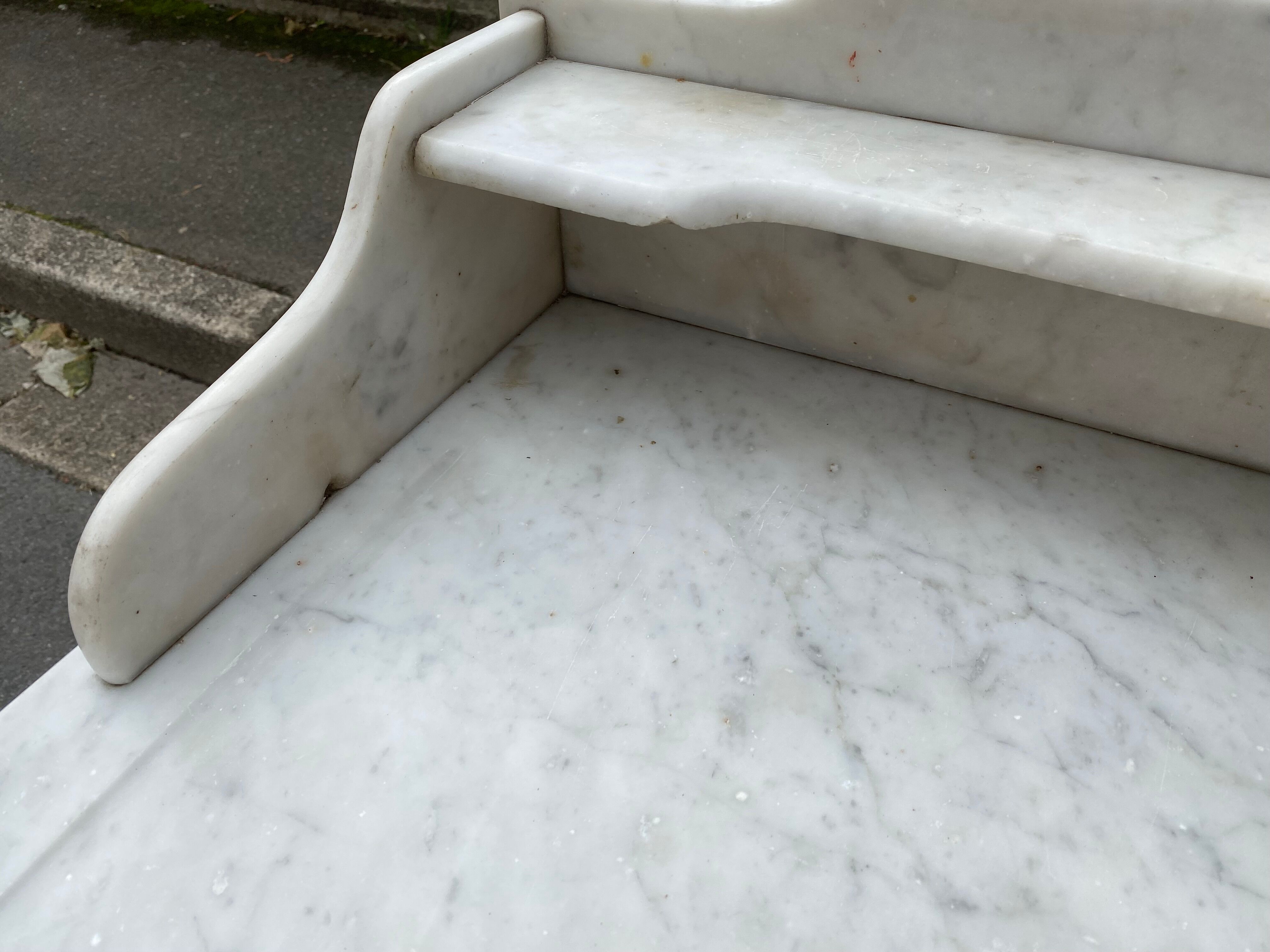 Dressing table Toilet table with white marble