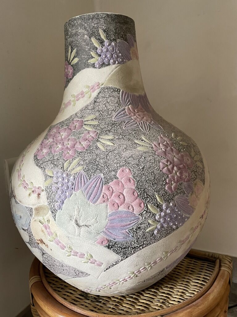 Vase à décor floral