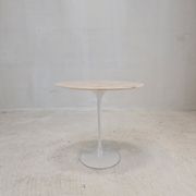 Oval marble side table by Eero Saarinen for Knoll