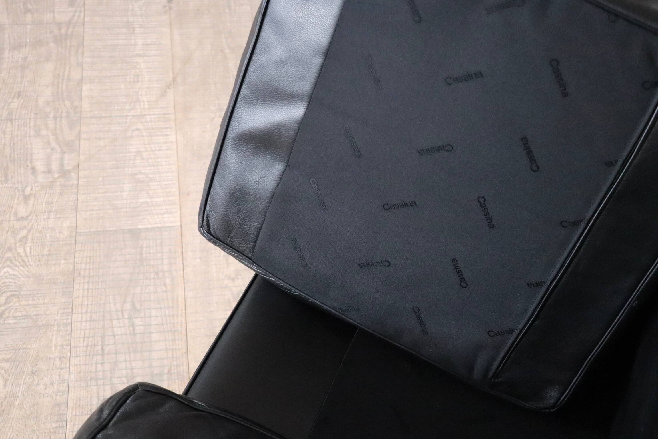 Canapé 2 places vintage Cassina LC2 par Charlotte Perriand et Le Corbusier