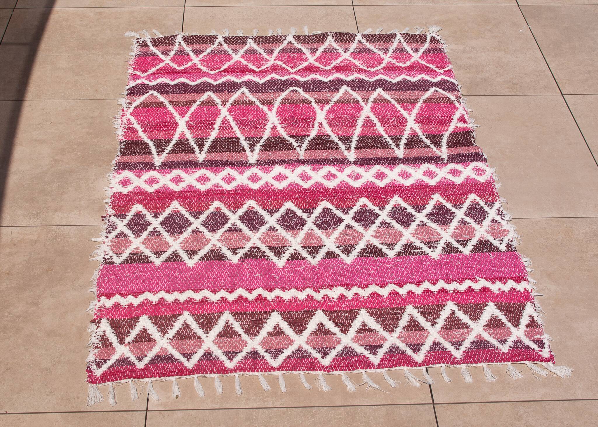 Recycled cotton handmade rug - Pink and white - Reversible