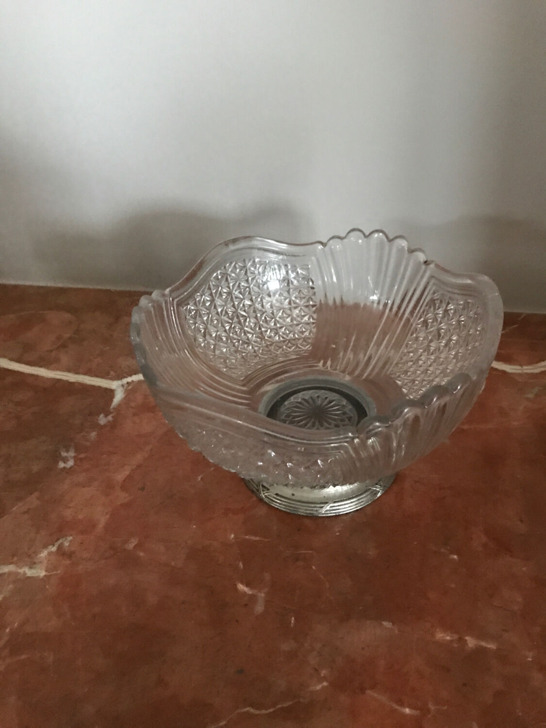 Coupe à fruit sur pied métal
