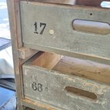 Storage cabinet with drawers