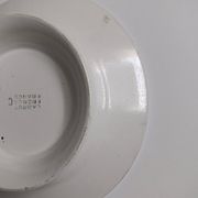 Plat rond à pied ancien signé Labrut frères fleurs