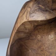 Sculptural table lamp in carved olive wood, organic modern 1970s