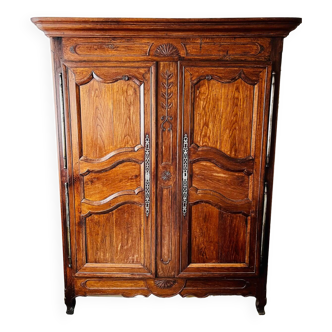 Armoire vintage