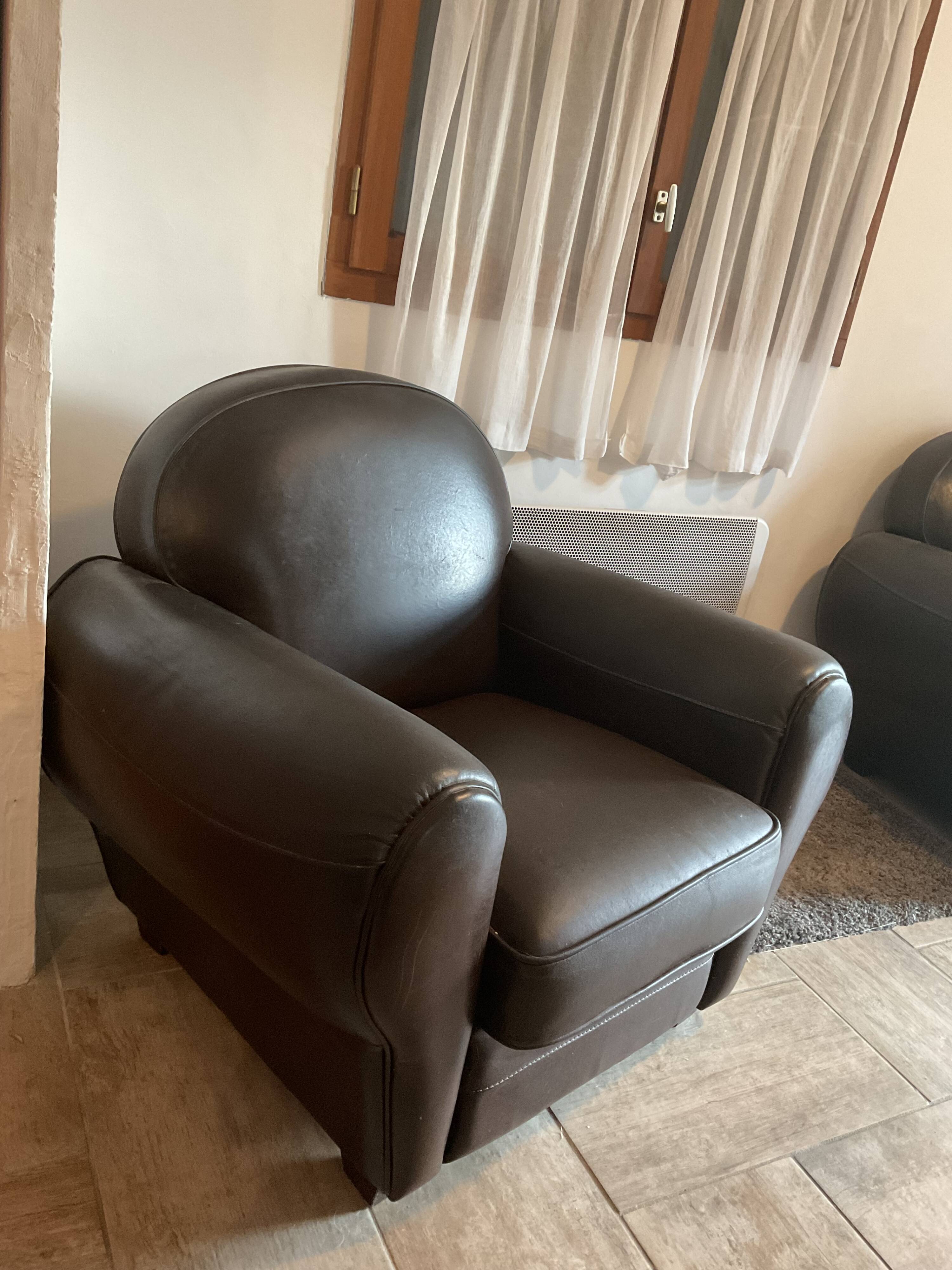 CLUB armchair. Leather.