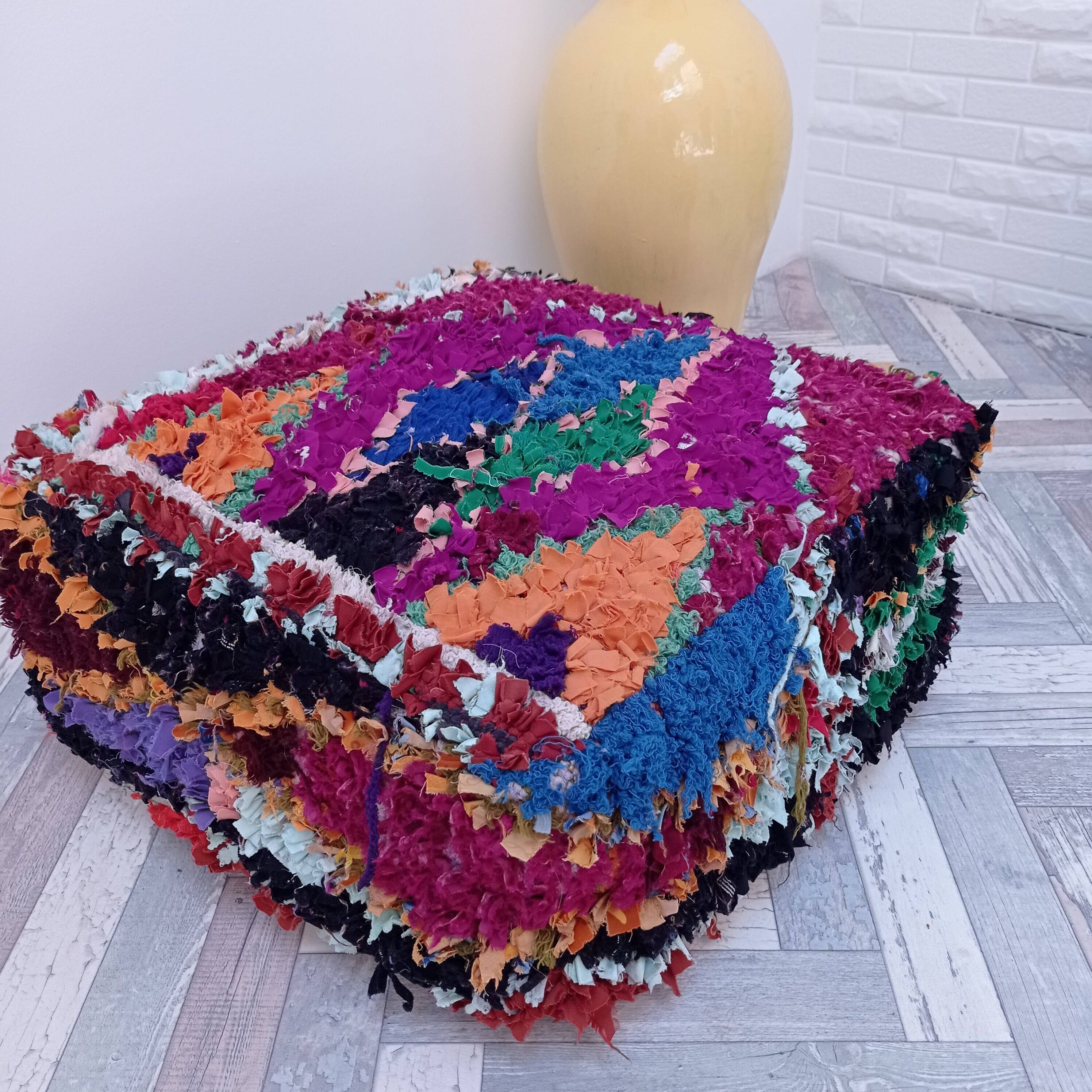 Handmade Berber pouf in wool 60 X 60 X 20 CM