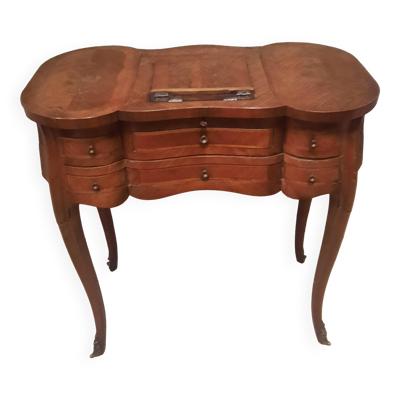 Coiffeuse style Louis XV formant table d accouchée