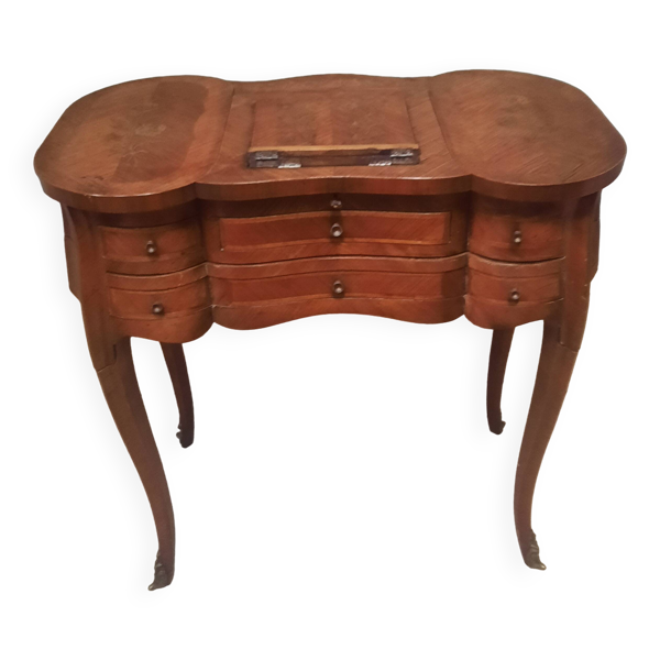 Coiffeuse style Louis XV formant table d accouchée